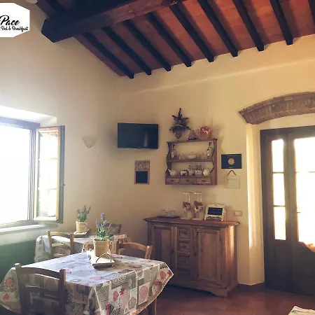 Podere La Pace Bed & Breakfast 4*